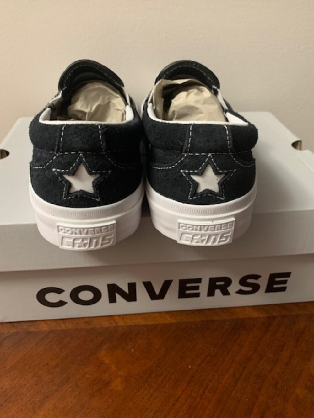 NWT pull on Converse shoes - Picture 3 of 7